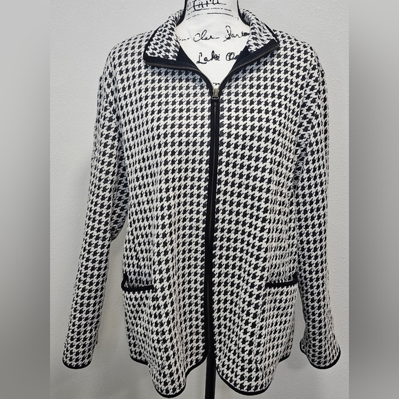Chico's Jackets & Blazers - CHICO'S Women's Black & White Houndstooth Zip-Up Pocket Jacket Size 3/XL/16